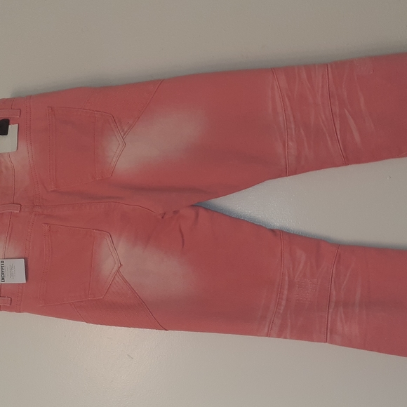 Nice Jean's never worn, tags still attached - Picture 3 of 3